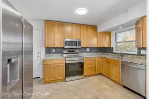 7936 Eagle Creek Rd, Cincinnati, OH 45247 - Photo 16