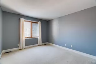 9883 Fawnrun Ct, Evendale, OH 45241 - Photo 32