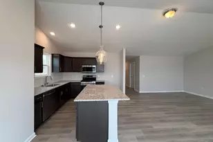 1181 Blue Spruce Ln, Wilmington, OH 45177 - Photo 6