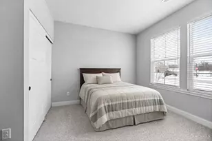 5100 Renaissance Park Dr, Middletown, OH 45005 - Photo 6