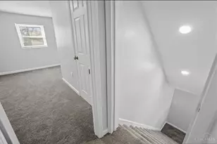 2807 W Galbraith Rd, Cincinnati, OH 45239 - Photo 26