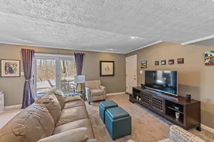 9621 Iris Dr, West Chester, OH 45241 - Photo 14