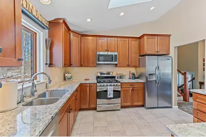 9621 Iris Drive, West Chester, OH 45241 - Photo 10