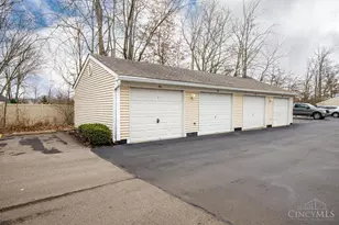 830 Carrington Pl, Loveland, OH 45140 - Photo 2