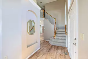 1034 Windsor Ct, Union Township, OH 45245 - Photo 4