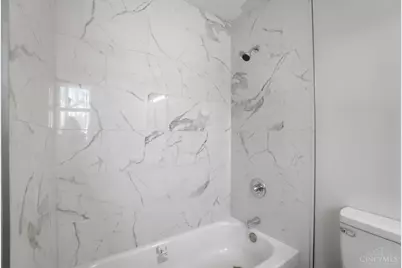 1876 Roosevelt Avenue, Cincinnati, OH 45240 - Photo 20