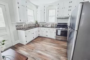 2048 W Galbraith Rd, Cincinnati, OH 45239 - Photo 4