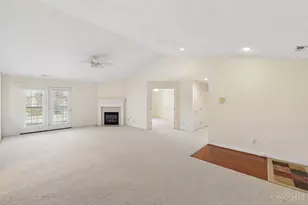 8021 Pinnacle Point Dr, West Chester, OH 45069 - Photo 2