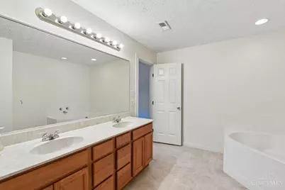 8021 Pinnacle Point Drive #204, West Chester, OH 45069 - Photo 40