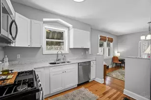 1945 Lawn Ave, Cincinnati, OH 45237 - Photo 8