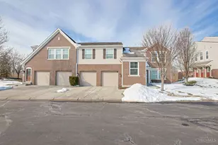 1205 Double Eagle Ct, Lebanon, OH 45036 - Photo 2