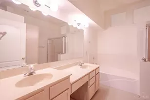 810 Southmeadow Circle, Cincinnati, OH 45231 - Photo 16