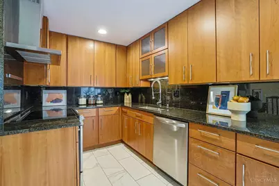 1004 Celestial Street #A, Cincinnati, OH 45202 - Photo 18