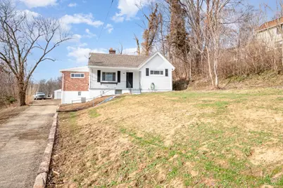 1117 W Seymour Avenue, Springfield Township, OH 45216 - Photo 8