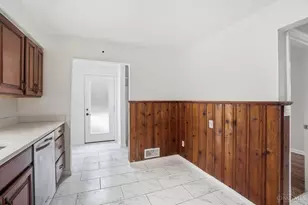 1493 Spring Lawn Ave, Cincinnati, OH 45223 - Photo 14