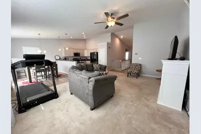 1625 Kilbarron Drive, Morrow, OH 45152 - Photo 8