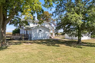 7764 Glaze Rd, New Holland, OH 43145 - Photo 8