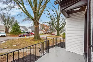 6781 Somerset Dr, Springfield Township, OH 45224 - Photo 6