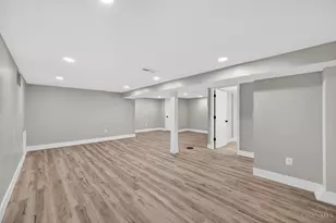 6781 Somerset Dr, Springfield Township, OH 45224 - Photo 30