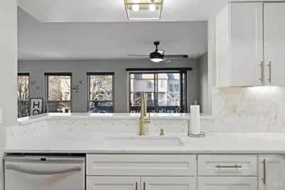 416 Old Court Street, Cincinnati, OH 45203 - Photo 14