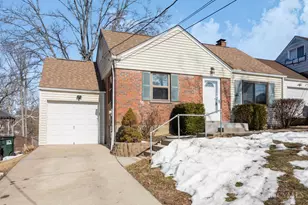 1144 Hempstead Dr, Cincinnati, OH 45231 - Photo 2