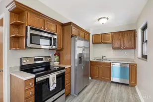 1144 Hempstead Dr, Cincinnati, OH 45231 - Photo 12