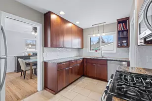 1231 Meriweather Ave, Cincinnati, OH 45208 - Photo 12