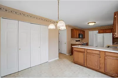 1090 W Galbraith Road, Springfield Township, OH 45231 - Photo 16