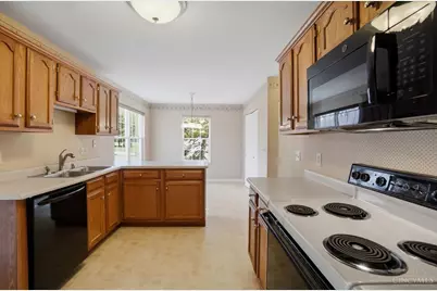 1090 W Galbraith Road, Springfield Township, OH 45231 - Photo 14