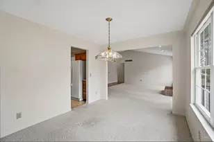 1090 W Galbraith Rd, Springfield Township, OH 45231 - Photo 12