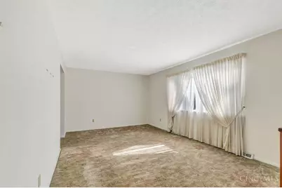 818 Rosetree Lane, Cincinnati, OH 45230 - Photo 2