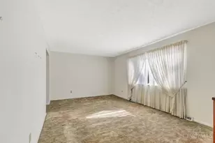 818 Rosetree Ln, Cincinnati, OH 45230 - Photo 2