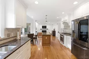 9933 Hampstead Ct, West Chester, OH 45241 - Photo 6