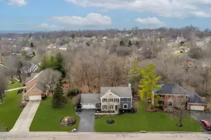 9933 Hampstead Ct, West Chester, OH 45241 - Photo 2