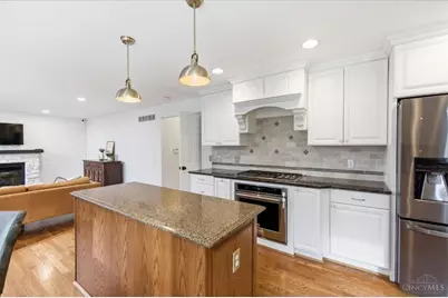 9933 Hampstead Court, West Chester, OH 45241 - Photo 8