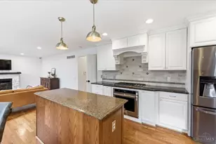 9933 Hampstead Ct, West Chester, OH 45241 - Photo 8