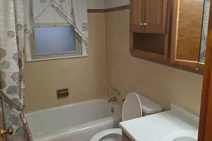 5019 Betsy Dr, Franklin Township, OH 45005 - Photo 8