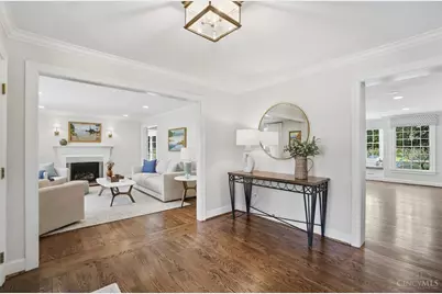 6617 Mariemont Avenue, Mariemont, OH 45227 - Photo 8