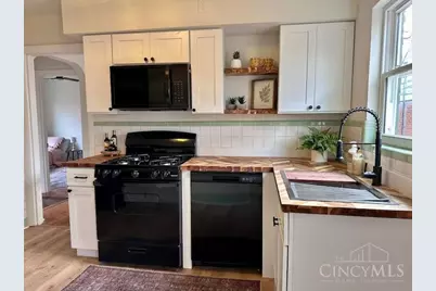 6211 Mayflower Avenue, Golf Manor, OH 45237 - Photo 8