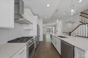 3908 Edwards Rd, Cincinnati, OH 45209 - Photo 16