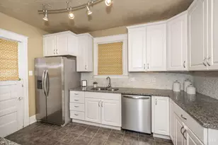 2837 Linwood Ave, Cincinnati, OH 45208 - Photo 6