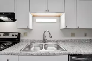 3594 Homelawn Ave, Cincinnati, OH 45211 - Photo 12