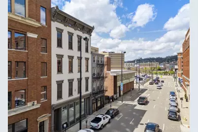 813 Broadway Street #204, Cincinnati, OH 45202 - Photo 2