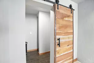 1628 Central Pkwy, Cincinnati, OH 45202 - Photo 58