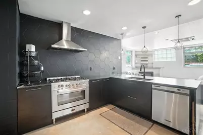 1628 Central Parkway, Cincinnati, OH 45202 - Photo 50