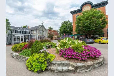 11 Village Square, Glendale, OH 45215 - Photo 2