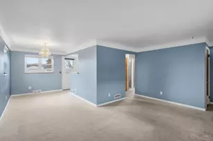 1357 Thurnridge Dr, Reading, OH 45215 - Photo 10