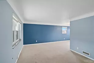 1357 Thurnridge Dr, Reading, OH 45215 - Photo 8