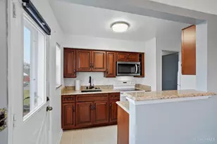 1357 Thurnridge Dr, Reading, OH 45215 - Photo 14