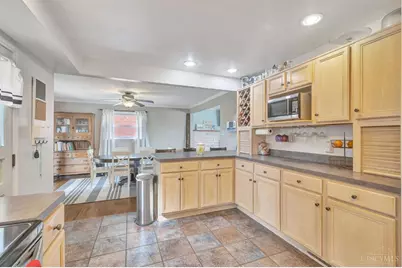 3911 Robinhill Drive, Cincinnati, OH 45211 - Photo 12